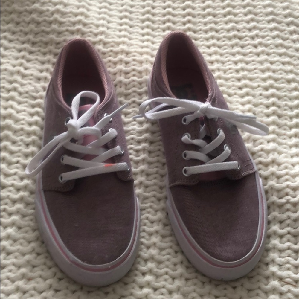 DC shoes size 3